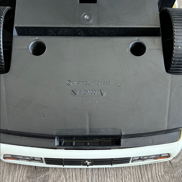 VINTAGE MATTEL BARBIE white Ferrari car 1980’s with original box!! - Picture 13 of 17